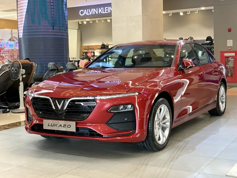 Giá xe hơi VinFast Lux A2.0 là bao nhiêu?